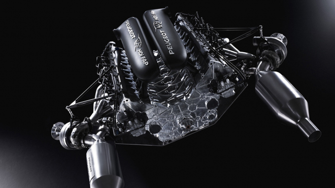 Francouzi před 15 léty postavili luxusní auto s dieselem V12, výrobu ale zařízli