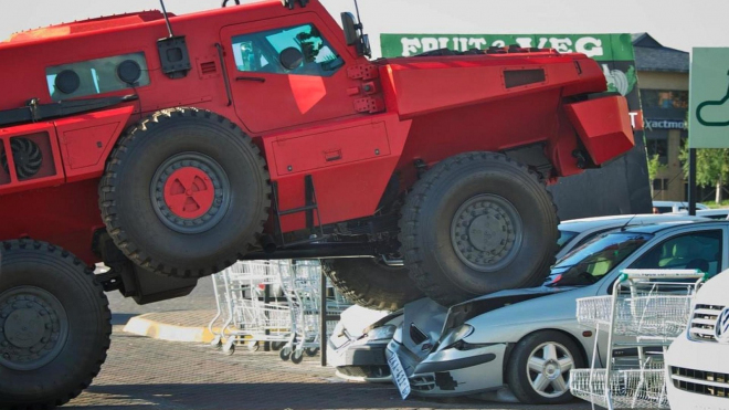 Nejdrsnější obrněné auto schválené pro běžný provoz nezastaví skutečně nic