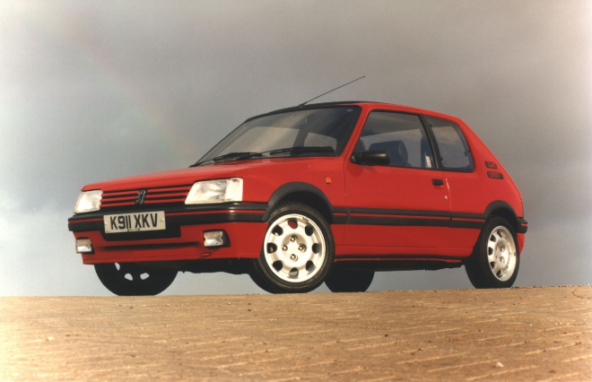 Auto jako investice: kupte Peugeot 205 GTI či Škodu 1000 MB