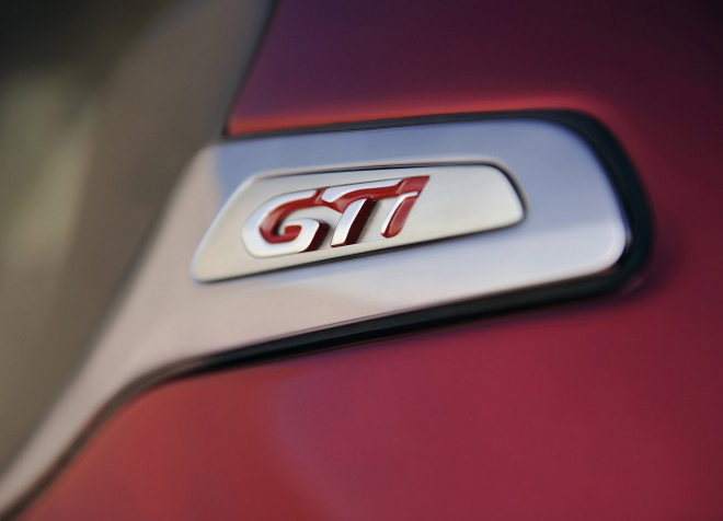 Nový Peugeot 308 GTI dorazí v roce 2014, s výkonem okolo 250 koní