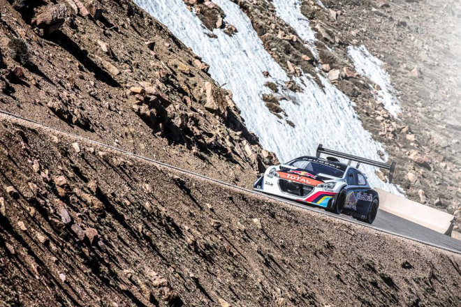 Už je to tady, Loeb s 208 T16 rozdrtil své soky v kvalifikaci na Pikes Peak