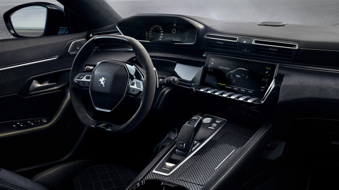 Historicky nejsilnější, až absurdně drahý Peugeot se na okruhu v Le Mans moc nepředvedl