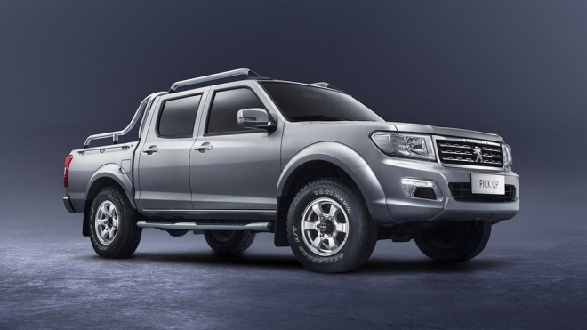 Peugeot překvapivě odhalil nový pick-up. Říká si primitivně a je primitivní