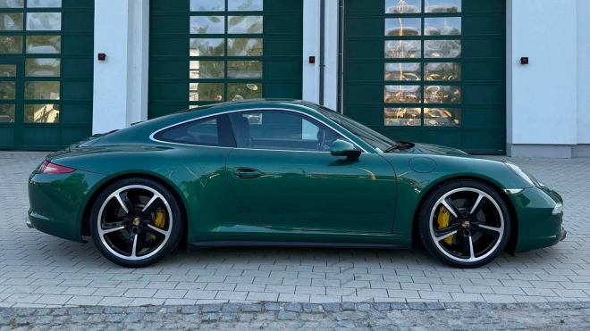 K mání je Porsche vyrobené na přání člena rodiny Porsche. Je to noblesní, výbavou i technikou napráskaný kus jako žádný jiný