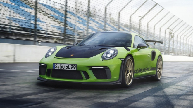 Porsche 911 GT3 RS 2018 je oficiálně venku. Je stejně lehké, jako zelené