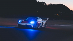 Porsche s'affranchit des règles et propose aux gens ordinaires une voiture plus rapide que les coureurs professionnels - 1 - Porsche 911 GT3 R rennsport 2023 first set 01