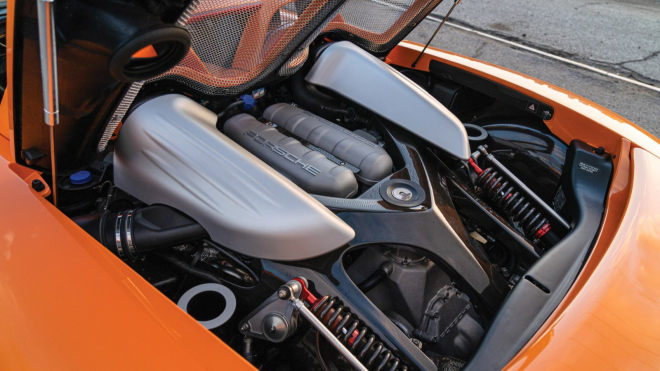 Sporťáky s vzácnými motory V10 bez turba si to rozdaly tváří v tvář, jejich zvukový projev bere dech
