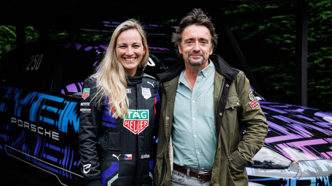 Porsche už láká na elektrický Cayenne. Větší úspěch mu nemůže zajistit ani česká krasavice, ani legenda Top Gearu