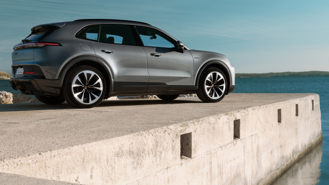 Nové Porsche Cayenne dál šokuje svou otylostí. Je vůbec nejtěžším Porsche historie, překonává i firemní traktory