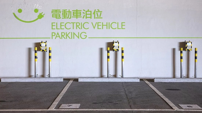 Čínský trh s elektromobily kolabuje, sotva se rozjel, připomíná úskalí dnešního stavu