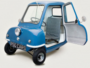 Un passionné a emmené la plus petite voiture du monde sur le circuit le plus difficile du monde, il voulait faire un tour au moins jusqu'au coucher du soleil - 1 - Peel P50 illustration photo 01