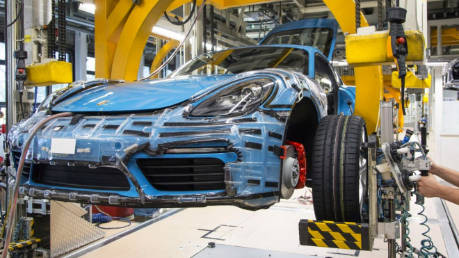 Porsche začalo do nových aut montovat „falešné čipy“, konec krize je v nedohlednu