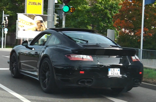 Porsche 911 Turbo 991 přistiženo už jen s mírným maskováním (video)