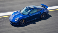 Pořadí nejlepších aut ve zrychlení z 0 na 240 km/h a opětovném zastavení ukazuje sílu Porsche, připomíná slabinu elektromobilů