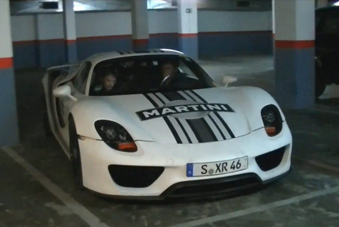 Porsche 918 Spyder: hned tři prototypy natočeny v garážích hotelu v Sitges (video)