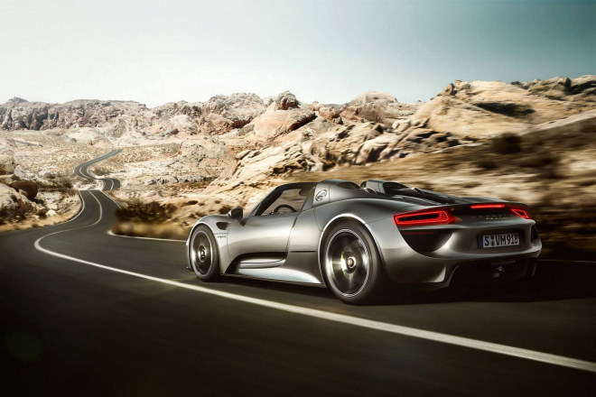 Sériové Porsche 918 Spyder laská smysly na nové sadě stylových fotek