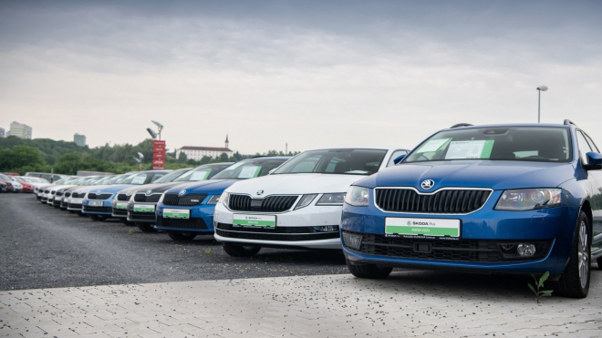 Ojetá auta v Německu konečně zlevňují, starají se o to ale extrémně rychle se propadající ceny elektromobilů