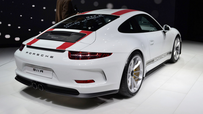 Porsche 911 R oficiálně, detailně. Je to pochoutka pro řidiče, bohužel dojedená