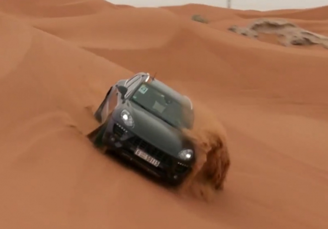 Porsche Macan 2014 na nových videích dokazuje, že zvládá i bahno a písečné duny