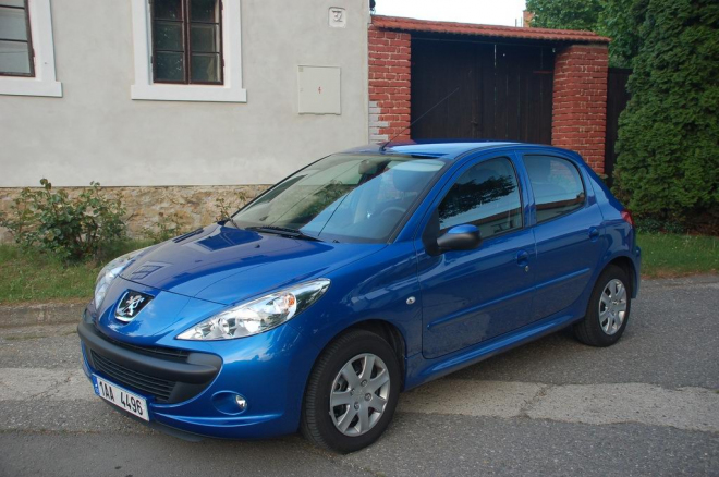 Peugeot 206+ končí, čeká nás 207+?