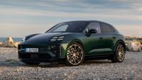 Porsche modernizovalo nechtěný elektrický Macan, z jeho klíčových problémů ale nevyřešilo vůbec nic