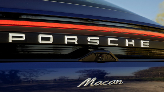 Porsche našlo nové dno vysvětlování svého úpadku: Ten kolaps prodejů jsme plánovali!