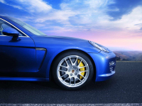 Porsche Panamera vyjede na pneumatikách Michelin