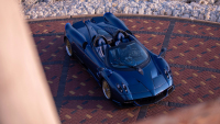 Špatný den v práci? Tady se někomu „podařilo” možná totálně zničit hypersport za 74 milionů ještě před dodáním zákazníkovi