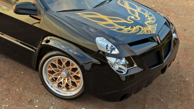 Asi nejošklivější auto historie upravené ve stylu filmové legendy vypadá překvapivě dobře