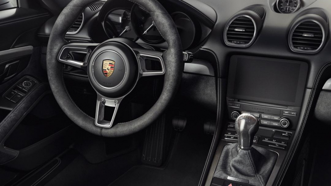 Šéf vývoje Porsche řekl, jak dlouho ještě půjde koupit auto bez turba a automatu