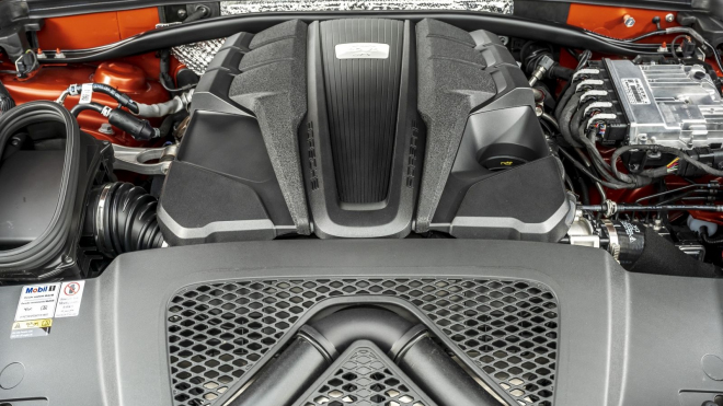 Porsche chce po fiasku elektrického Macanu vrátit spalovací motory i přímo jemu, je s tím ale zoufale pomalé