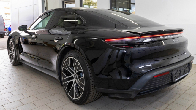 Elektrické Taycany Turbo od Porsche ztratily za 4 roky na ceně přes 2 miliony Kč, i když většina z nich nedojela skoro nikam