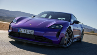 Porsche trvá na tom, že stvořilo nejlepší elektromobil světa. Je to ale nejhůř prodávané auto značky, za 2 roky přišlo o polovinu kupců
