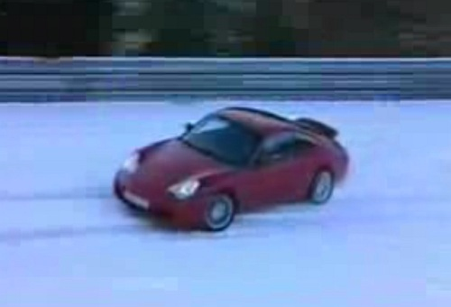 Video: pořádná jízda po zasněžené Nordschleife