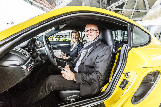 Porsche vám půjčí kterékoli ze svých aut ve vlastním muzeu už za 1 900 Kč