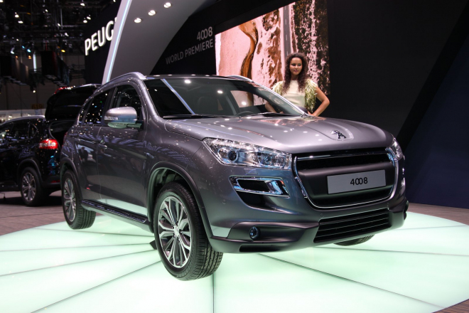 Peugeot 4008: také bratříček Aircrossu se podrobně představuje