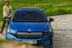 Elektromobily stále víc rozdělují společnost, ukázal průzkum. Jejich zastánců je jen 7 procent, počet odpůrců vzrostl na trojnásobek
