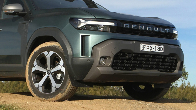 Nový Duster se dál šíří světem jako Renault. Líp tak vypadá, líp tak působí a ještě ke všemu je citelně levnější