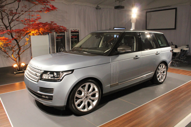 Nový Range Rover 2013 naživo: první dojmy a české ceny