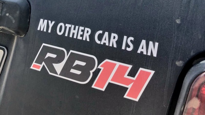 Podívejte se, v čem jezdí piloti F1 v Ázerbajdžánu. Vladimir Putin by byl hrdý