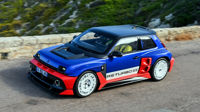 Jízdu jinak krásného nového Renaultu 5 Turbo lidé zesměšňují. Ukazuje, co je hodně špatně na ostrých elektrických autech