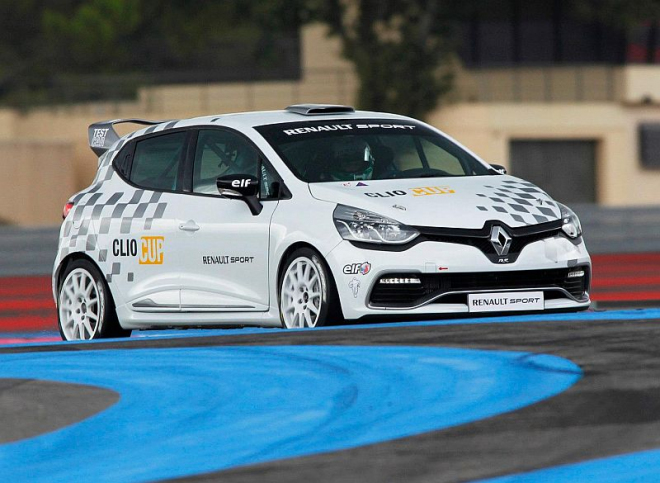 Renault Clio RS Cup 2013: okruhová verze používá motor i převodovku sériového RS