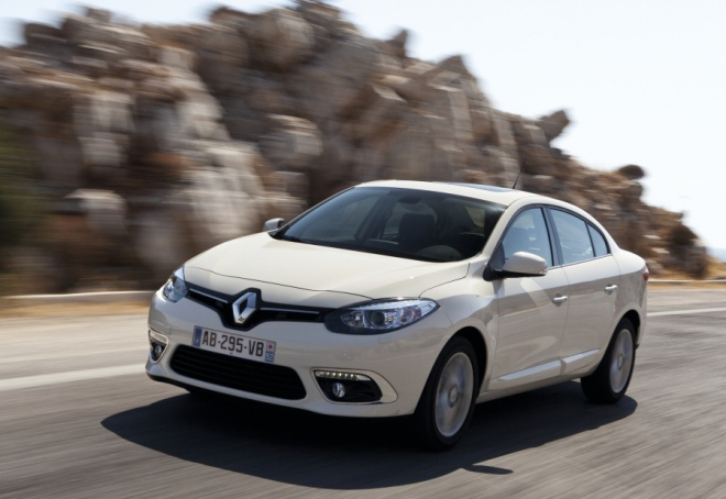 Renault Fluence 2013 je na českém trhu s trojí cenou, začíná na 264 900 Kč
