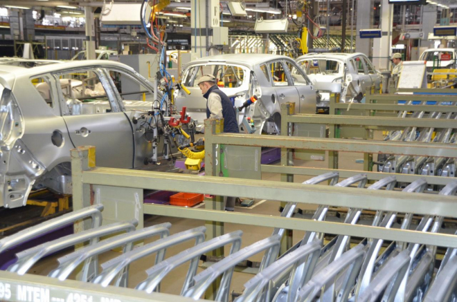 Nový Renault Laguna, Espace a Scénic přijdou v roce 2014, Renault pro ně modernizuje továrnu