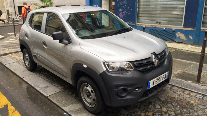 Nejlevnější SUV světa nafoceno ve Francii, toto je Renault Kwid na francouzských značkách