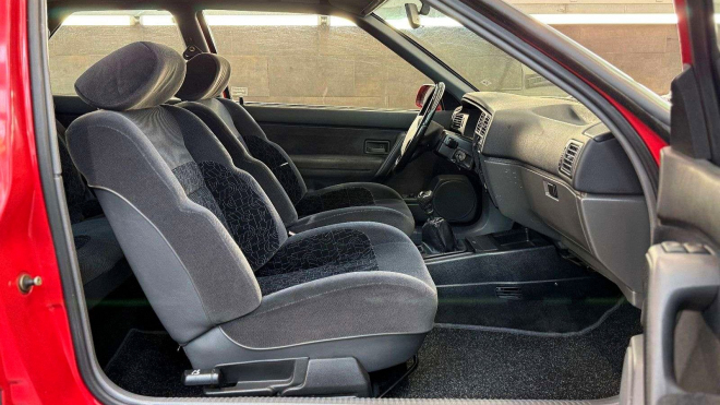 Francouzský drtič německých lidových silničních stíhačů je k mání sotva jetý po 1. majiteli ročník 1940, je to sen svého druhu