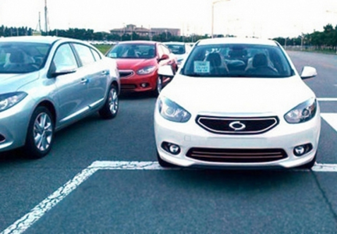 Renault Fluence 2012: facelift odhalen přistižením Samsungu SM3 bez maskování