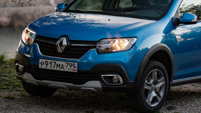 Renault v Rusku končí jen na oko, jeho klíčové modely se tam budou dál vyrábět i prodávat