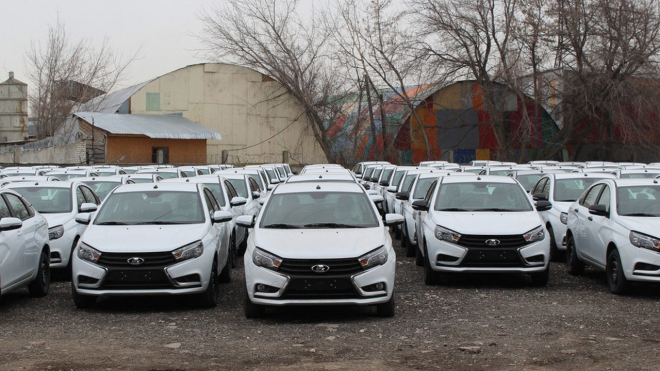 Rusko si najednou koupilo 15 tisíc nových Lad, nikdo ale neví, k čemu vlastně