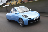 Riversimple Rasa je vodíkové miniauto. Váží 580 kg a ujede 480 km